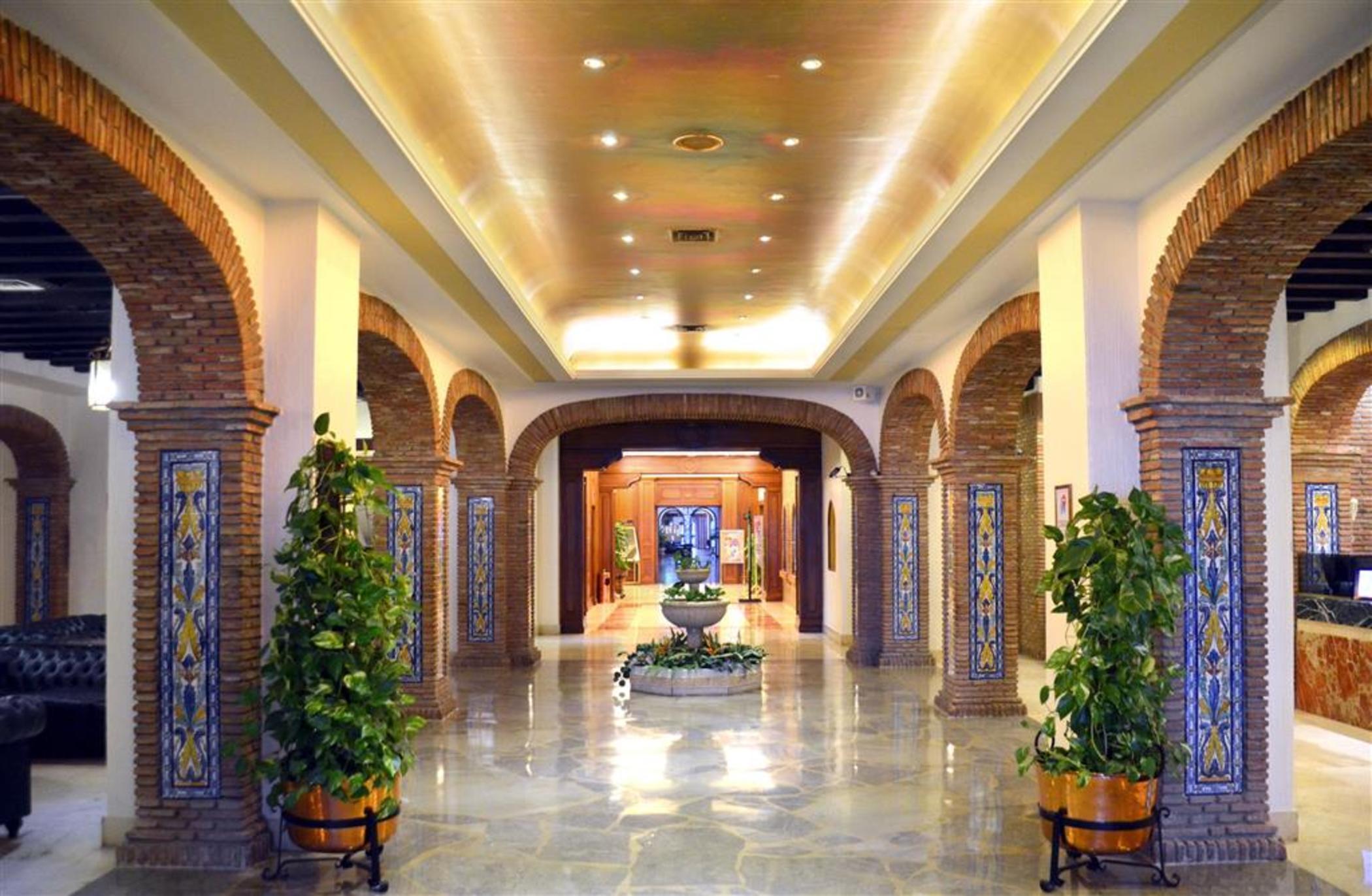 วอล ดอน ปาโบล Hotel ตอร์เรโมลิโนส ภายนอก รูปภาพ