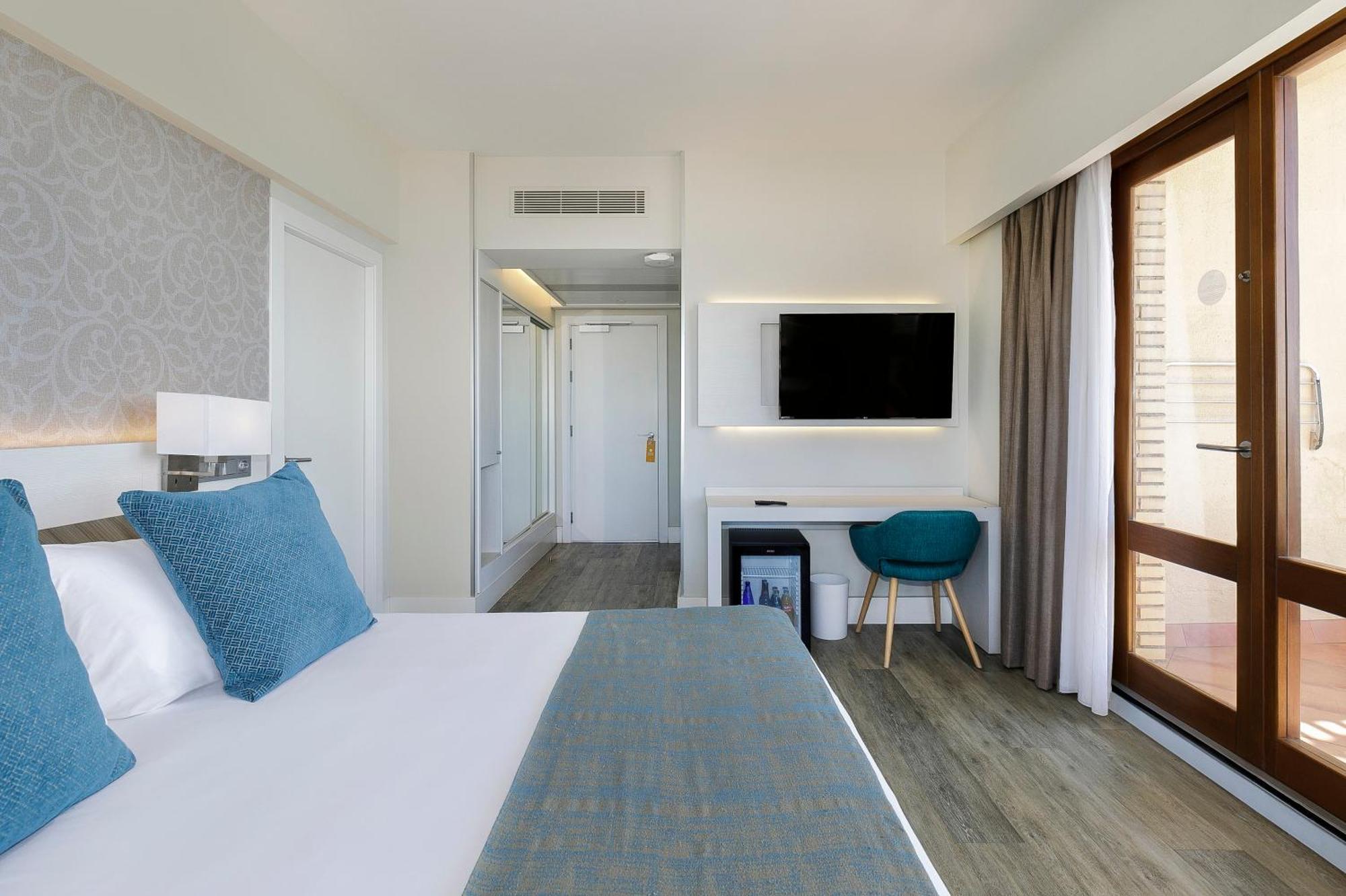 วอล ดอน ปาโบล Hotel ตอร์เรโมลิโนส ภายนอก รูปภาพ